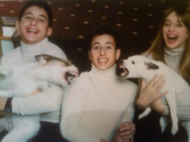 Hilarious Times When Pets Ruined Family Photos