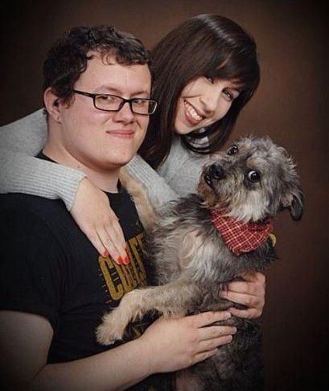 Hilarious Times When Pets Ruined Family Photos