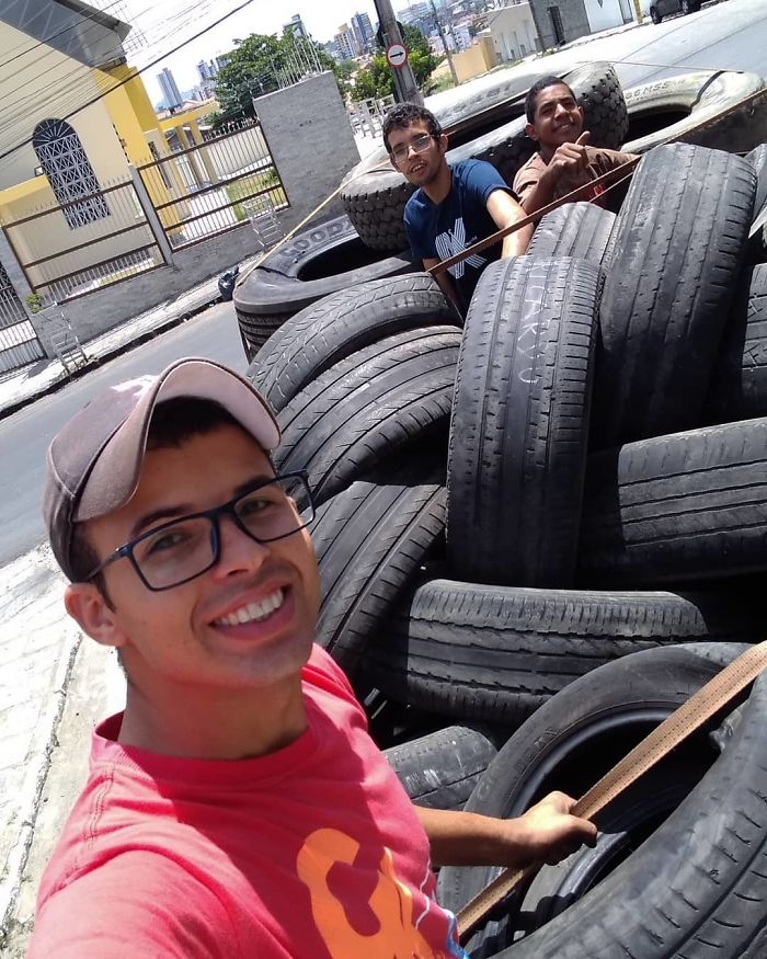 Amarildo Silva; Brazilian Artist Uses The Used Tires From The Streets To Create Beds For Animals