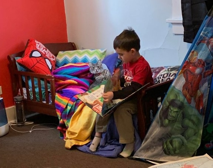 Adorable Photos that Prove Children And Pets Are Inseparable