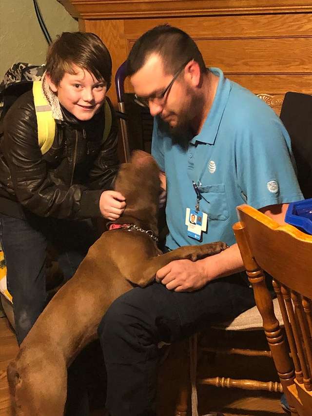 Woman takes a lost dog on a 1300 miles long drive to owner who no longer wants her