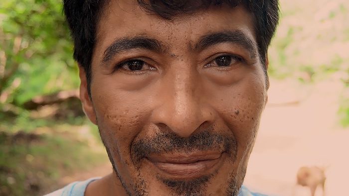 Edgardo Perros, The Man Who Walks Around Mexico With His Trolley In Effort to Save Hundreds Of The Homeless Dogs